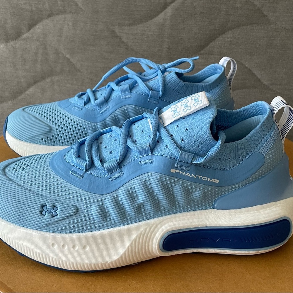 Brand new! Under Armour Kids' Phantom Light Blue Athletic Sneakers Sz 5.5